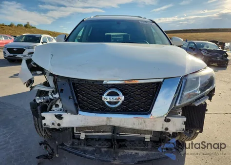 2015 Nissan Pathfinder S z USA, uszkodzony, nr VIN 5N1AR2MM3FC708877